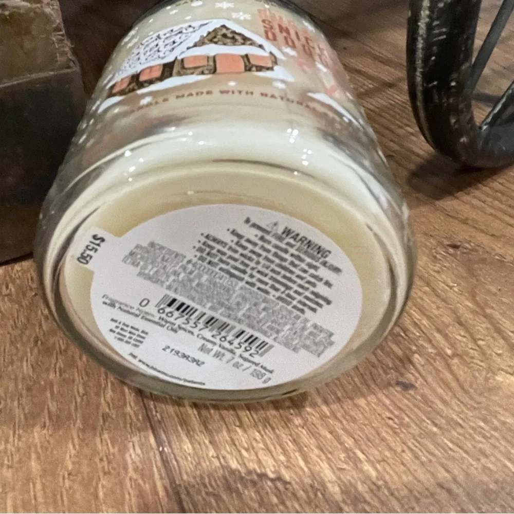 Bath & Body Works Sugared Snicker Doodle Candle Jar 7‎ oz Soy Essential Oils NEW